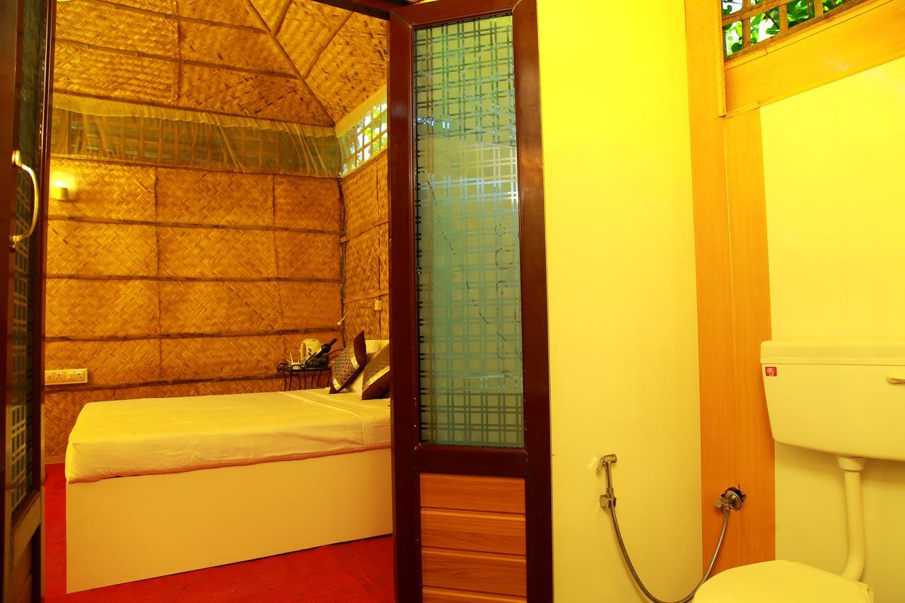 Colonels Beach Villa Alappuzha ภายนอก รูปภาพ