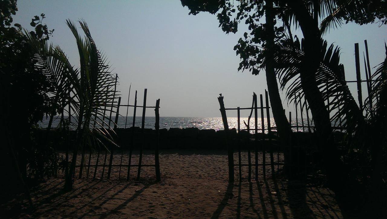 Colonels Beach Villa Alappuzha ภายนอก รูปภาพ